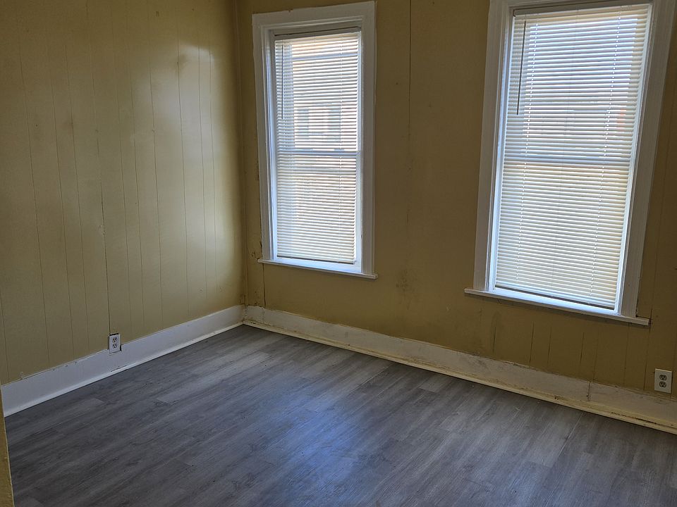 1st image of 1098 Willow St #B
