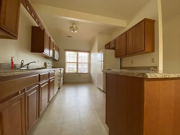 106 Amber Ln — Photo 14