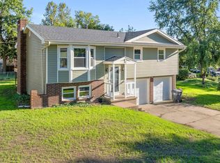803 Manor Ct, Sedalia, MO 65301