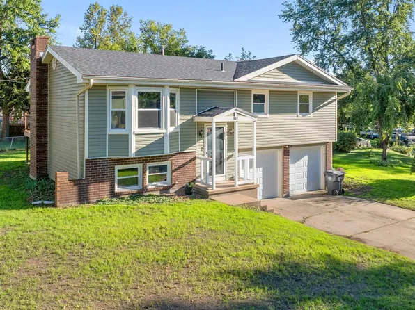 803 Manor Ct, Sedalia, MO 65301