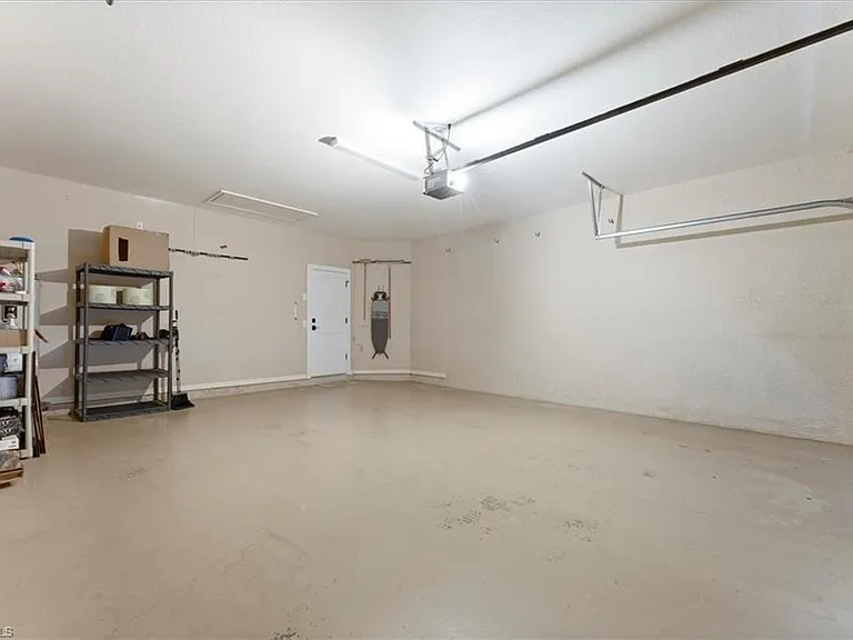 8541 Pepper Tree Way — Photo 34