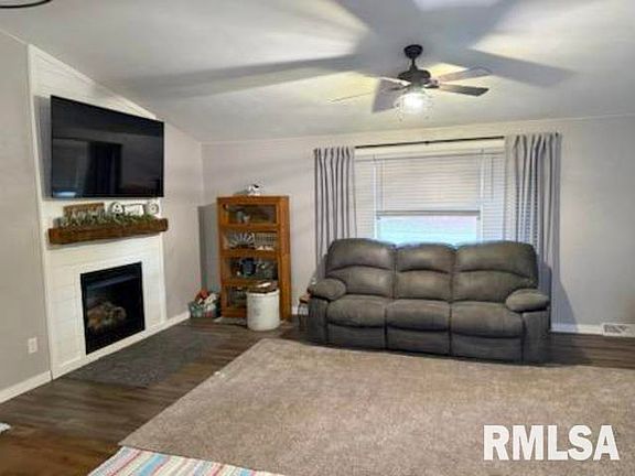 4th image of 19414 W Linwood Dr