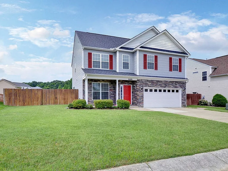 4688 Yeardley Loop — Photo 3