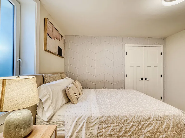 5811 Johnson Ave — Photo 47