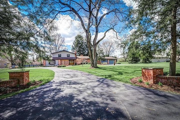 1st image of 3987 Riverview Dr