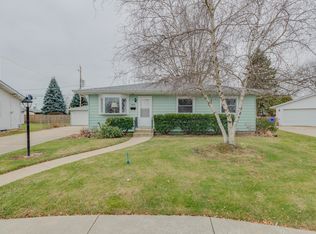 8630 20th Ave, Kenosha, WI 53143