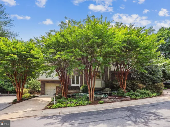 3029 Oregon Knolls Dr NW, Washington, DC 20015