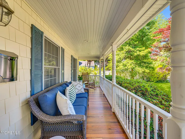 402 Morgan Pkwy — Photo 3