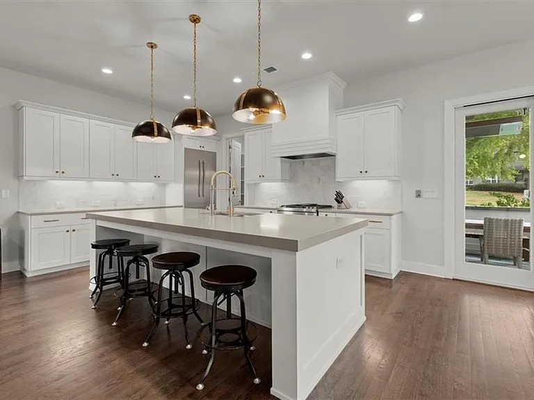 4001 Haverhill Dr NE — Photo 14
