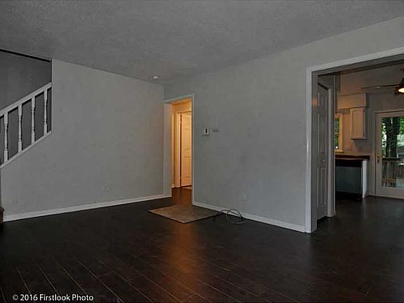 5th image of 29 Riverwoods Ct