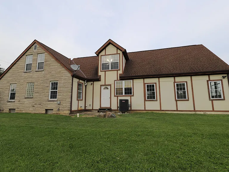 6891 Rings Rd — Photo 3