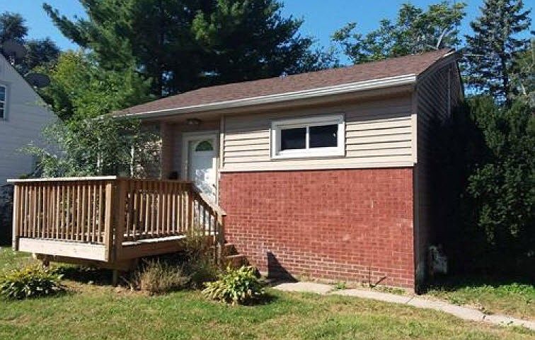 1st image of 1724 Kilburn Ave