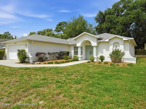 11030 Linden Dr, Spring Hill, FL 34609