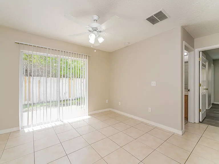 213 Owenshire Cir — Photo 9