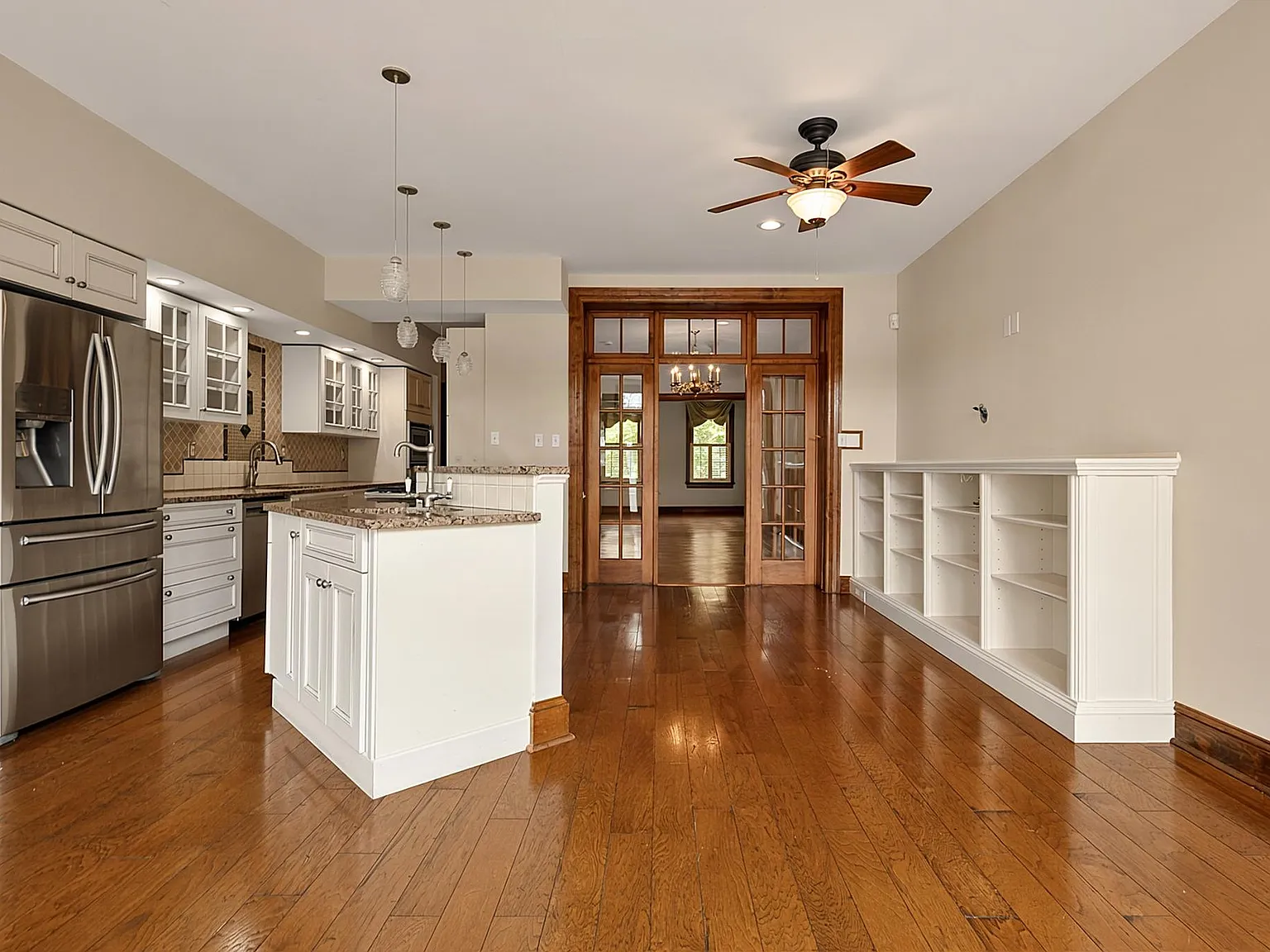4 bed, 3.5 bath, 2122 sqft, $6,500 — Photo 1