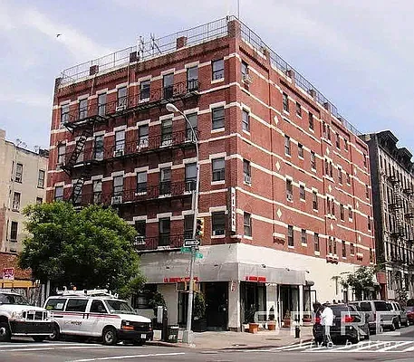 Rented by Mauro Bros Real Estate Services LLC | media 31