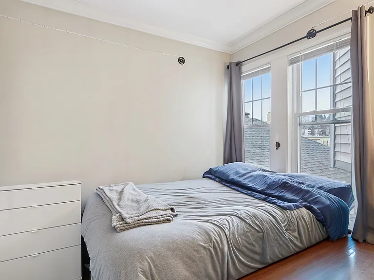 1048 Saratoga St #3 — Photo 16