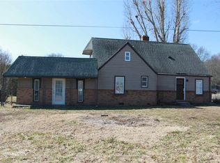 106 Chase High Rd, Forest City, NC 28043