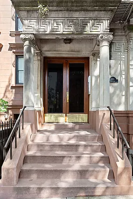 Sold by Compass | media 6