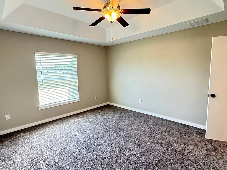 8833 Hampshire Dr — Photo 23