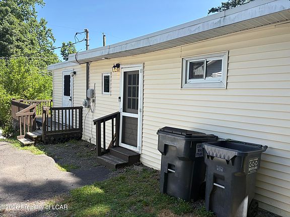 2nd image of 101 Woodlawn Ave