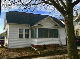 111 E 11th St #1, Cedar Falls, IA 50613