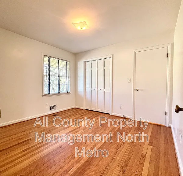 1273 Becket Dr NE — Photo 7