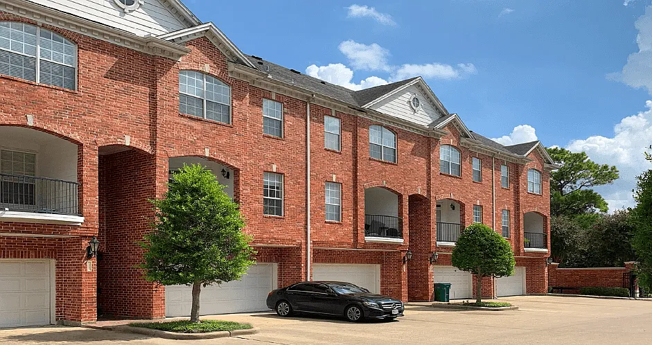 Tuscany Row Townhomes — Photo 3