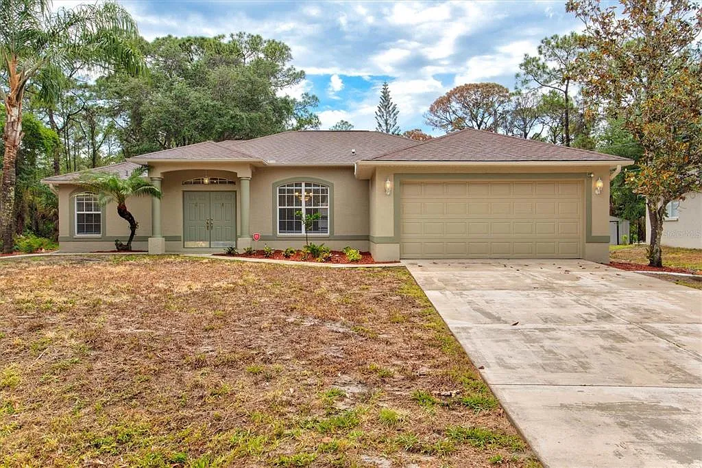 3 bed, 2.0 bath, 1631 sqft, $2,300 — Photo 1