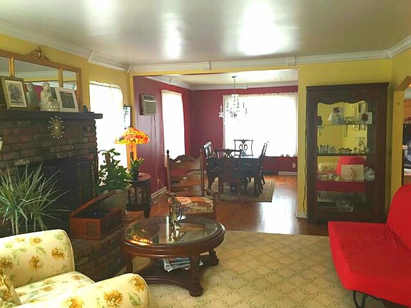 4th image of 173 Beech St