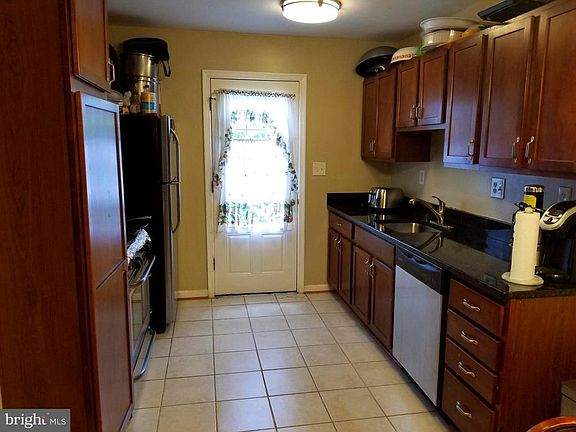 5th image of 14711 Brook Dr