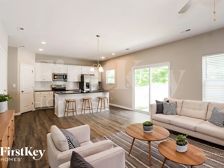 5615 Cobblestone Glen Dr — Photo 3