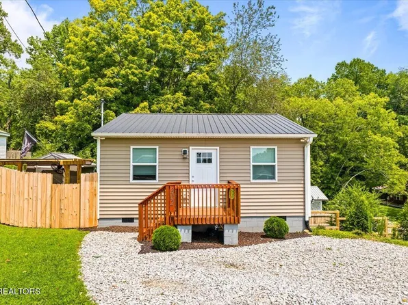 302 12th St N, La Follette, TN 37766