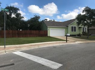 2046 Ridge View Dr, San Marcos, TX 78666