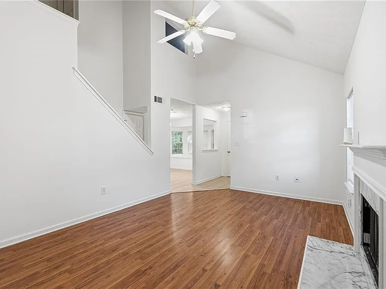 6427 Wellington Chase Ct — Photo 5