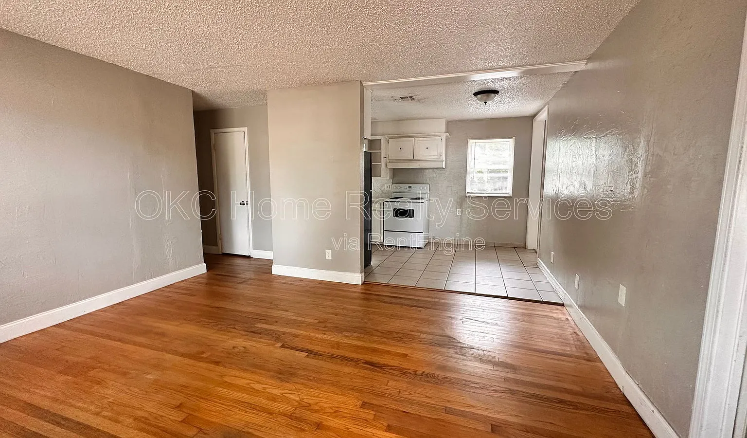 4 bed, 2.0 bath, 1420 sqft, $1,500 — Photo 3