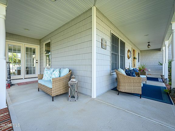 5th image of 689 Lake Barnegat Drive N
