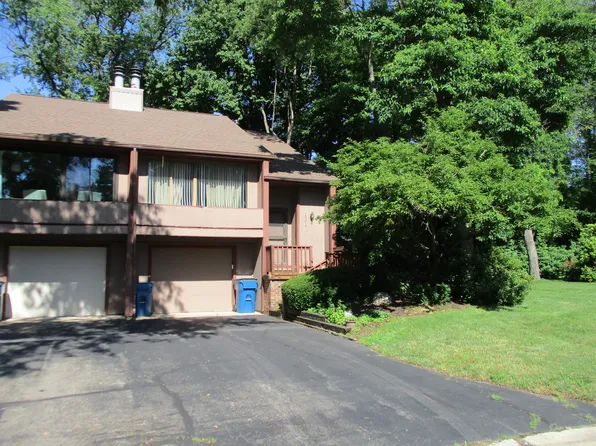 2376 Strathmore St, Kalamazoo, MI 49009