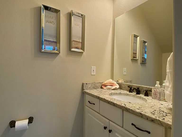 580 Hampshire Dr — Photo 8