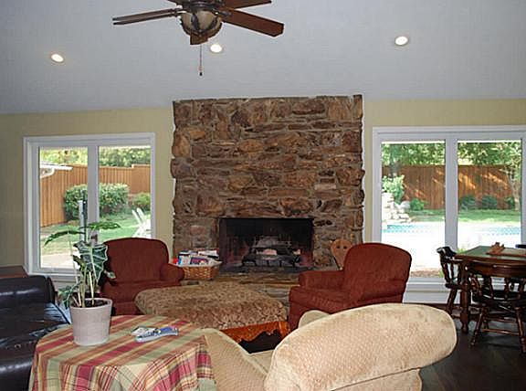 4th image of 6555 Briarmeade Dr