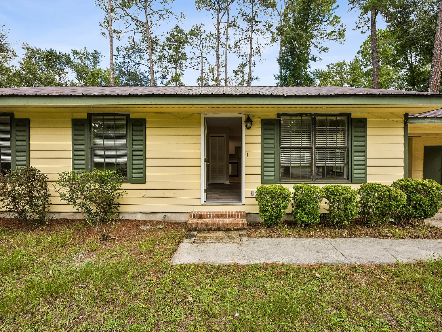 3 bed, 1.5 bath, 1020 sqft, $1,600 — Photo 2