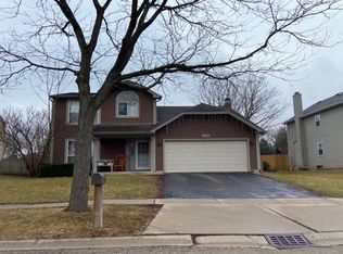 1294 Sebring Cir, Elgin, IL 60120