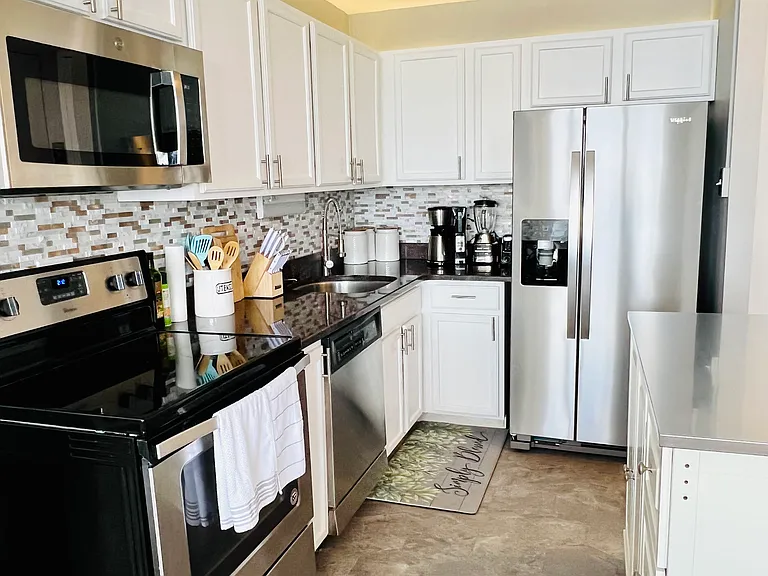 655 W Irving Park Rd #4807 — Photo 17