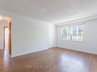 883 Saint Clair Ave W #2, Toronto, ON M6C 1C4