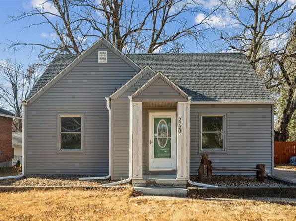 2720 61st St, Des Moines, IA 50322