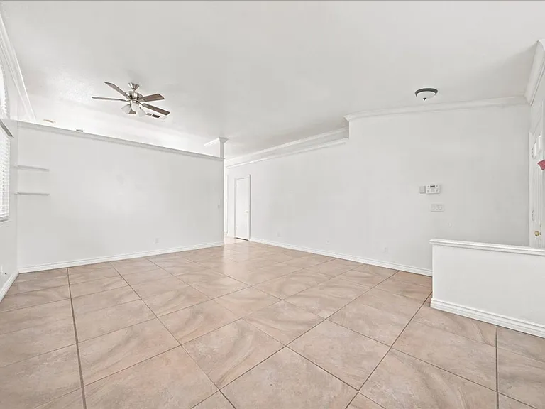 8408 Silver Run Way — Photo 6