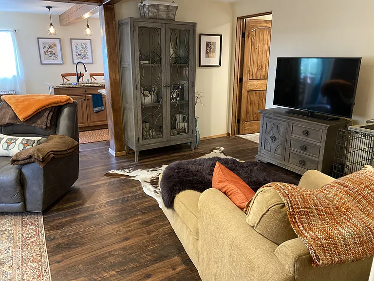 127 Oakley Ln — Photo 31