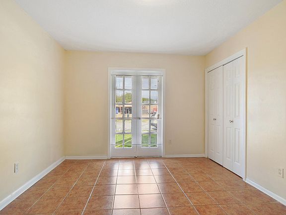 5th image of 3334 Kabel Dr
