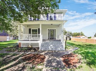 505 S 5th St, Fisher, IL 61843