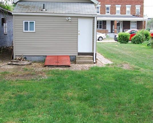 Back of house/yard